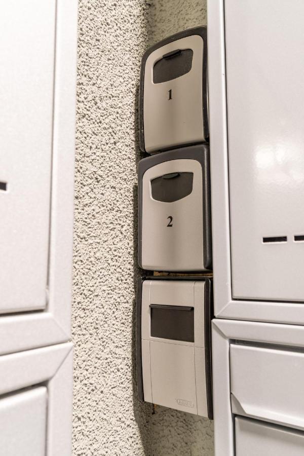 Brand New #21 With Free Secure Parking In The Center * Praga